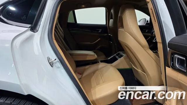 Porsche Panamera 2018 thumb 12