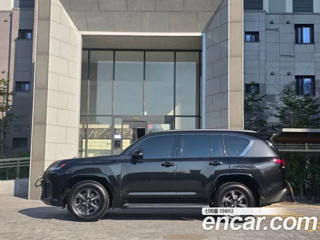 Lexus LX 2025 thumb 3