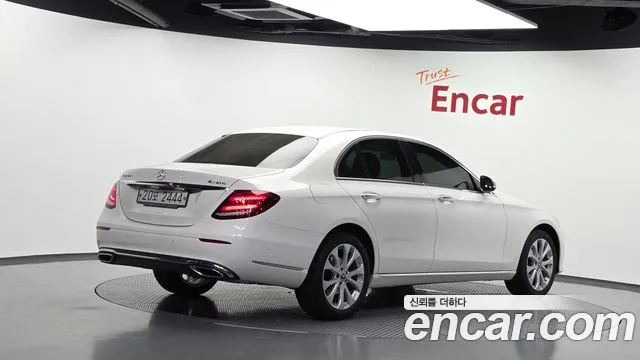 Mercedes-Benz E-Класс 2019 thumb 2