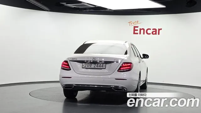Mercedes-Benz E-Класс 2019 thumb 4