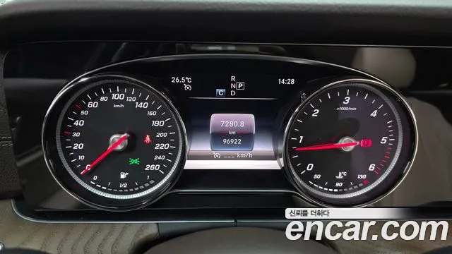 Mercedes-Benz E-Класс 2019 thumb 8