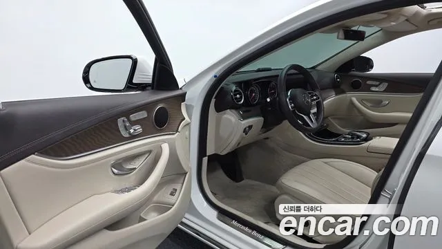 Mercedes-Benz E-Класс 2019 thumb 10