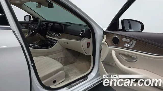 Mercedes-Benz E-Класс 2019 thumb 11