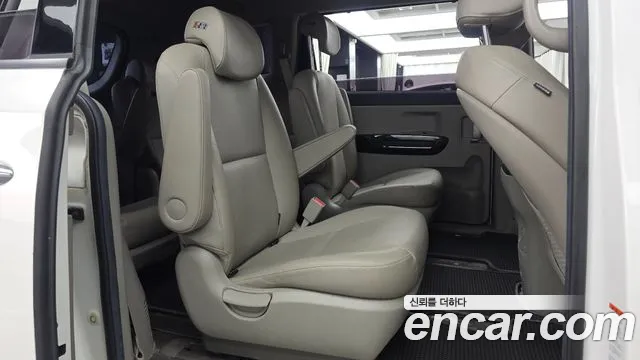 Kia Carnival 2019 thumb 12