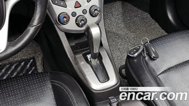 ChevroletGMDaewoo Aveo 2016 thumb 9