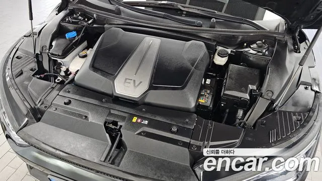 Kia EV6 2023 thumb 6