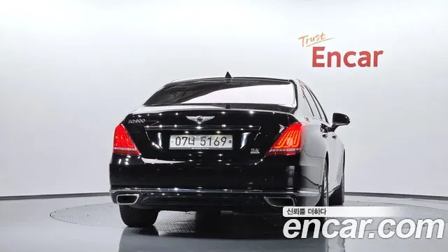 Genesis G90 2017 thumb 3