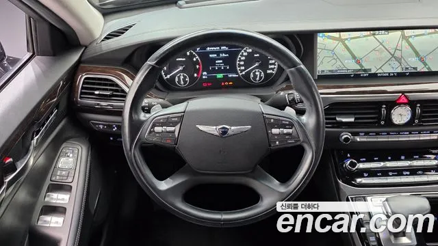 Genesis G90 2017 thumb 12