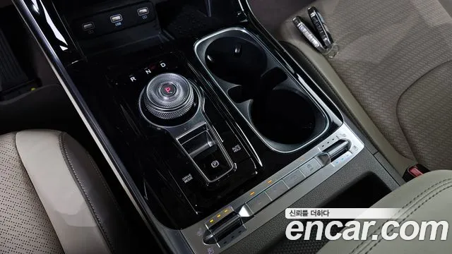 Kia Carnival 2021 thumb 9