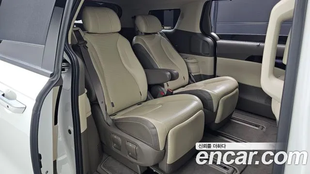Kia Carnival 2021 thumb 11