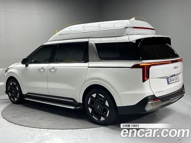 Kia Carnival 2024 thumb 2