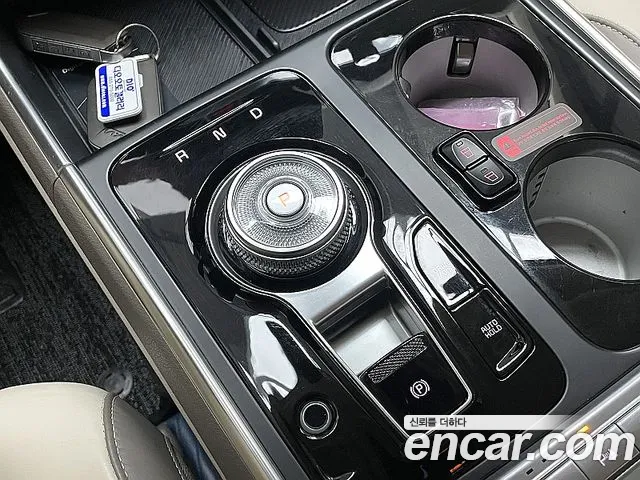 Kia Carnival 2024 thumb 9