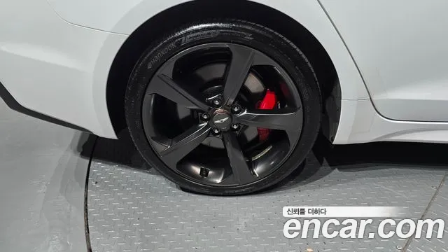 Genesis G70 2019 thumb 5