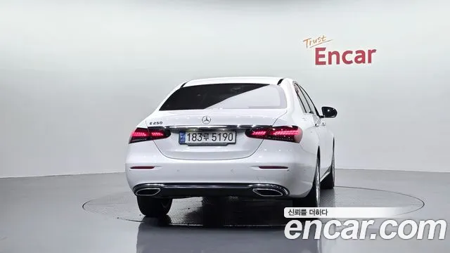 Mercedes-Benz E-Класс 2020 thumb 3