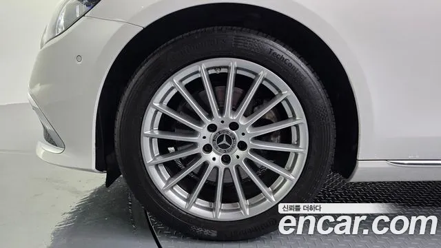 Mercedes-Benz E-Класс 2020 thumb 4