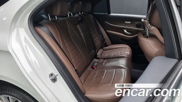 Mercedes-Benz E-Класс 2020 thumb 10