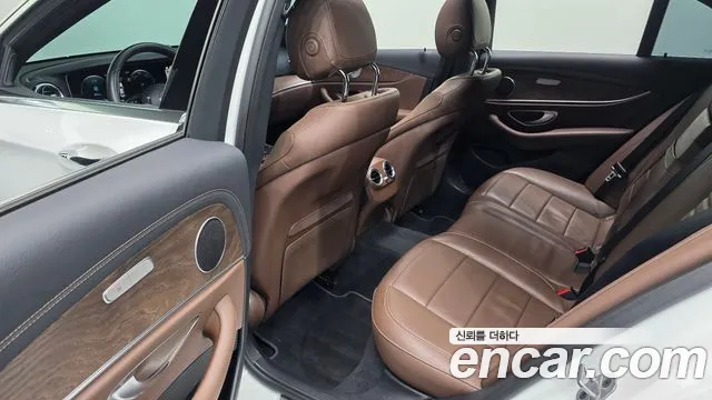 Mercedes-Benz E-Класс 2020 thumb 11