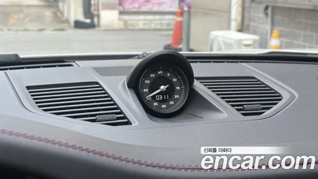 Porsche 911 2022 thumb 5