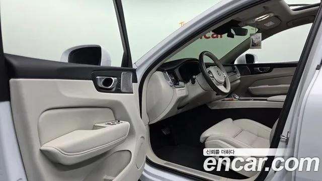 Volvo XC60 2024 thumb 9