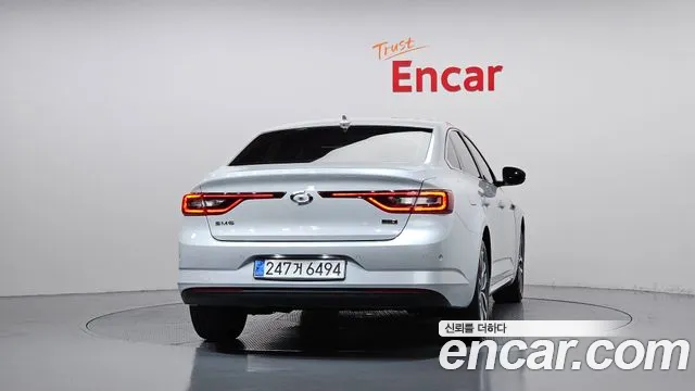 Renault-KoreaSamsung Megane 2016 thumb 4