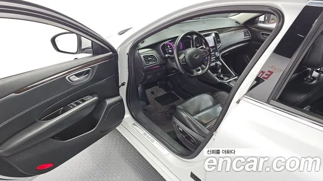 Renault-KoreaSamsung Megane 2016 thumb 11