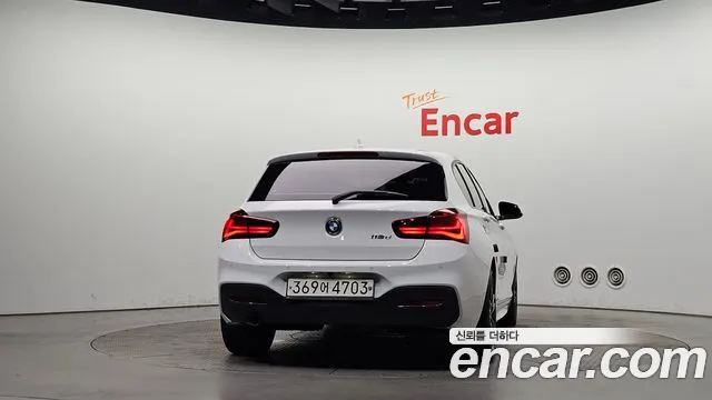 BMW 1-Series 2017 thumb 4