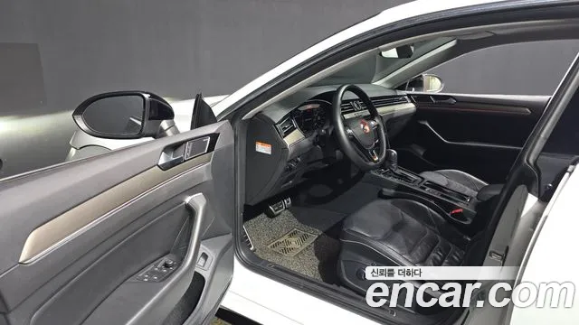 Volkswagen Arteon 2019 thumb 10