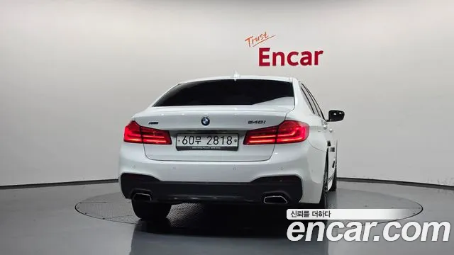 BMW 5-Series 2018 thumb 4