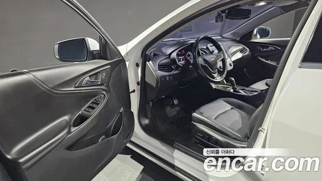 ChevroletGMDaewoo Malibu 2017 thumb 10