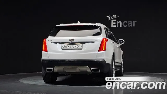 Cadillac XT5 2017 thumb 4