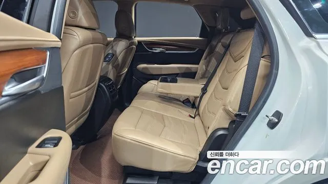 Cadillac XT5 2017 thumb 11