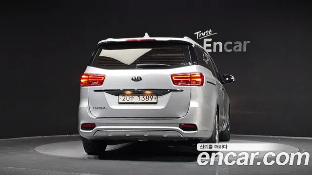 Kia Carnival 2019 thumb 4