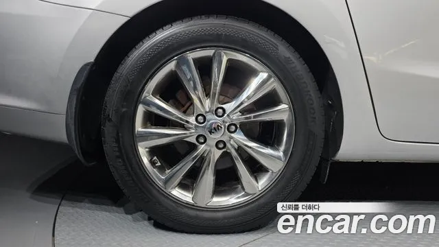 Kia Carnival 2019 thumb 5