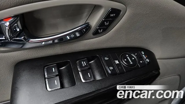 Kia Carnival 2019 thumb 12