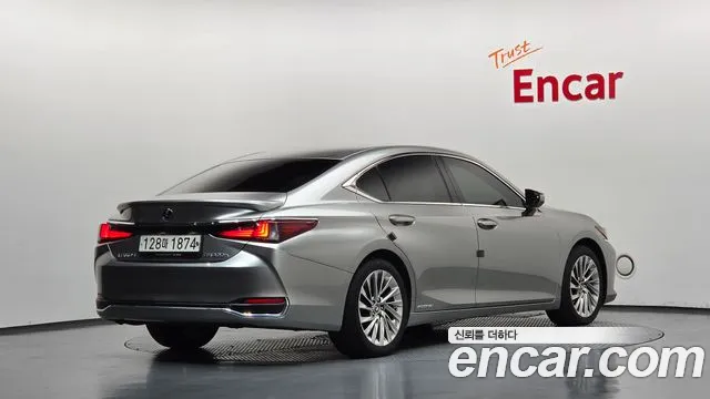 Lexus ES 2019 thumb 2