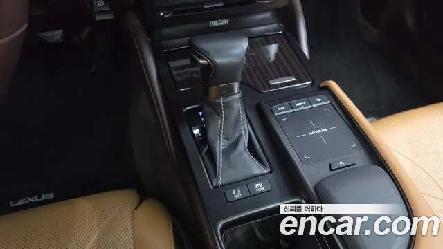 Lexus ES 2019 thumb 9