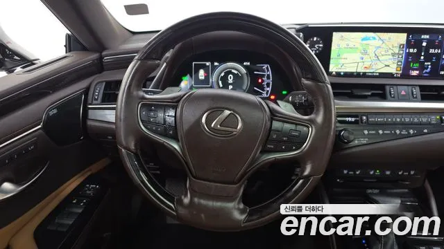 Lexus ES 2019 thumb 12