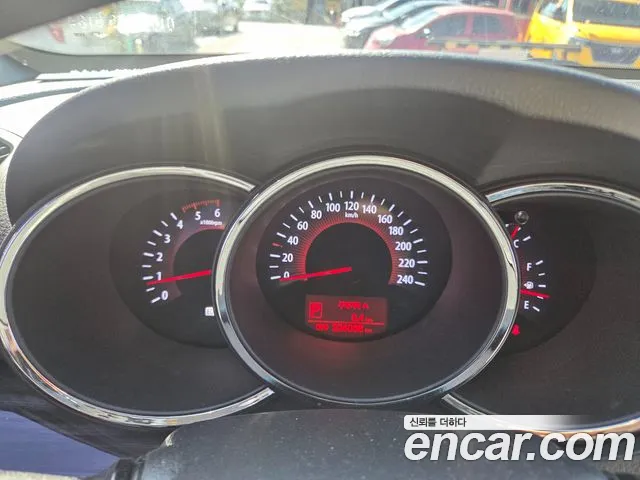 Kia Sorento 2011 thumb 6