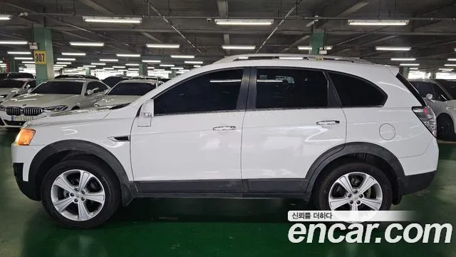 ChevroletGMDaewoo Captiva 2012 thumb 3