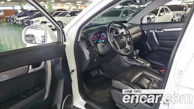 ChevroletGMDaewoo Captiva 2012 thumb 10
