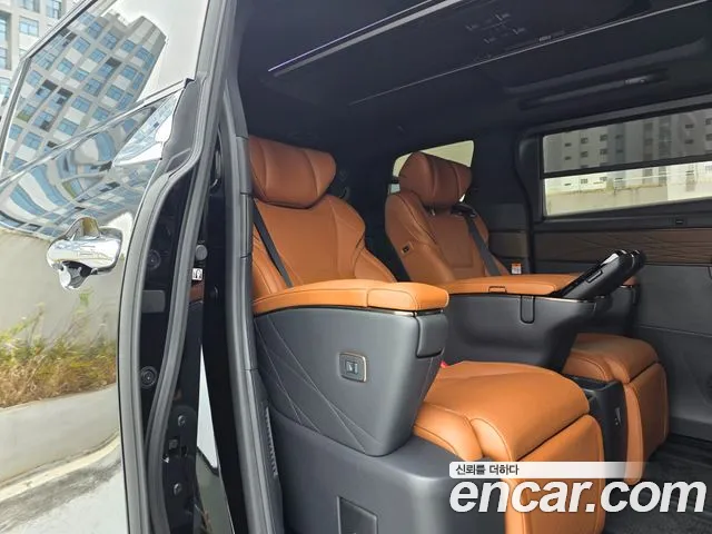 Toyota Alphard 2025 thumb 11