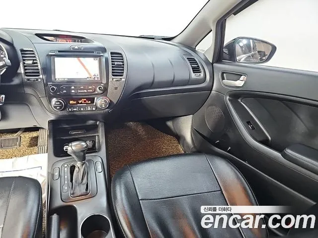Kia K3 2013 thumb 10