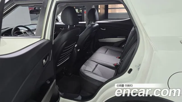 KG_Mobility_Ssangyong TIBOLI 2017 thumb 11