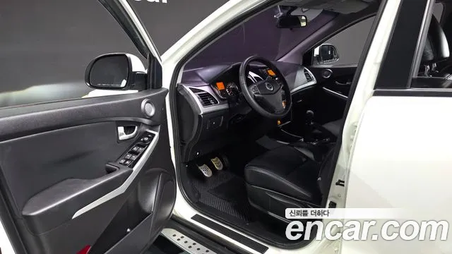KG_Mobility_Ssangyong KORANDO 2014 thumb 10