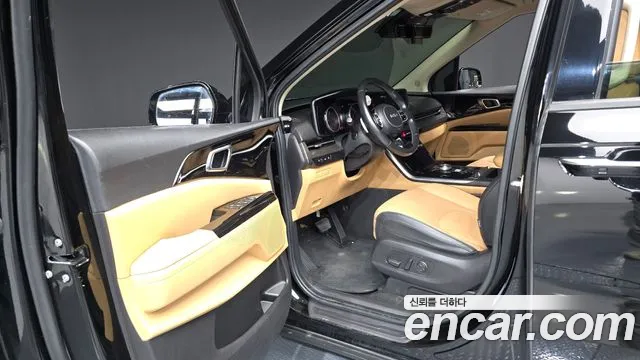 Kia Carnival 2022 thumb 10