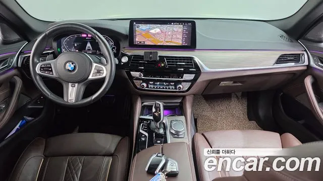 BMW 5-Series 2021 thumb 7
