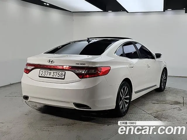 Hyundai Grandeur 2012 thumb 4