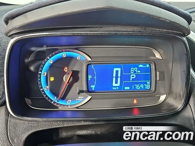 ChevroletGMDaewoo Tracker 2016 thumb 7