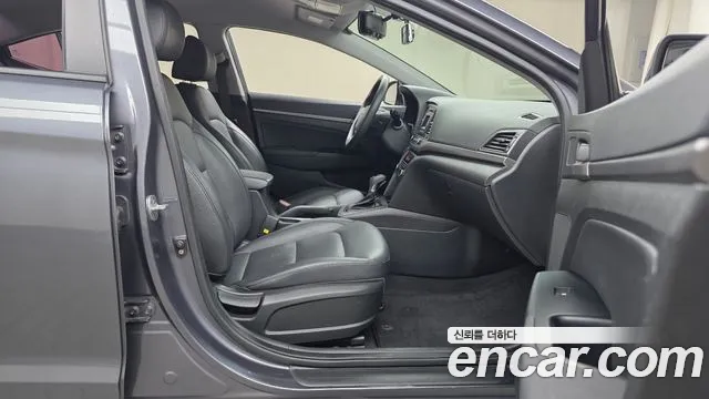 Hyundai Avante 2016 thumb 11