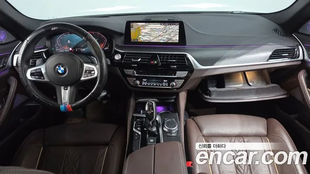 BMW 5-Series 2019 thumb 7